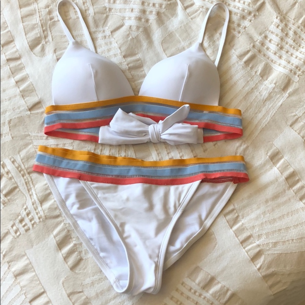 Hula honey. 2 pc bikini